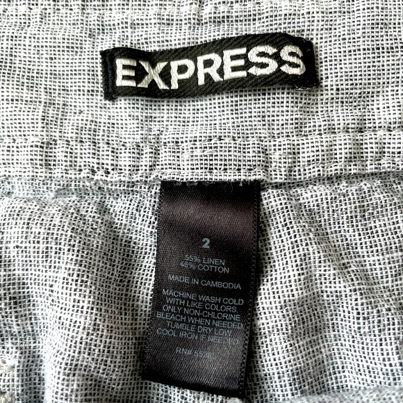 Express Women’s Linen Shorts - Picture 3 of 3